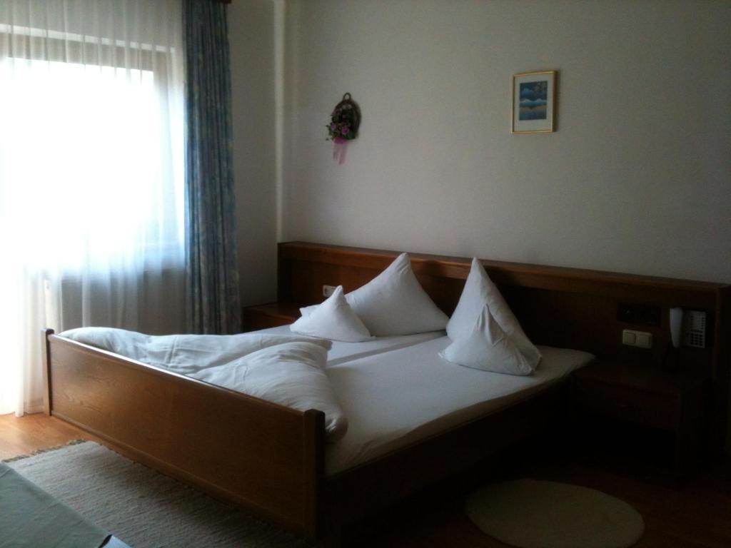 Pension Larchenhof Maurach  Exterior photo